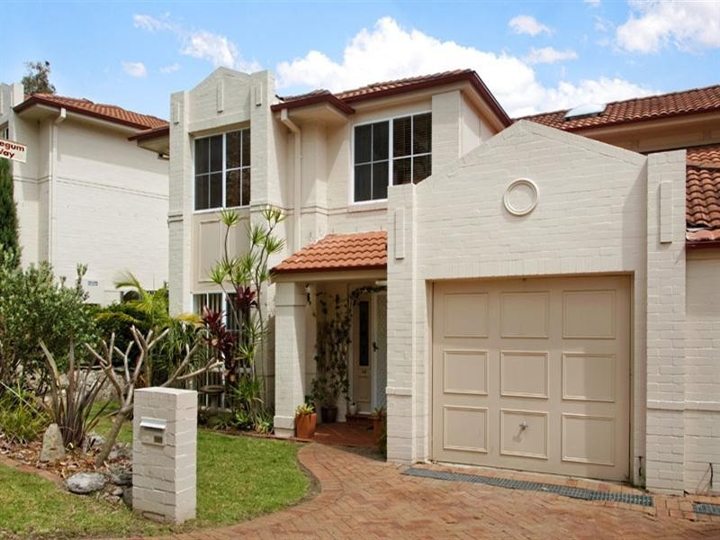 10 Daintree Way, Menai NSW 2234