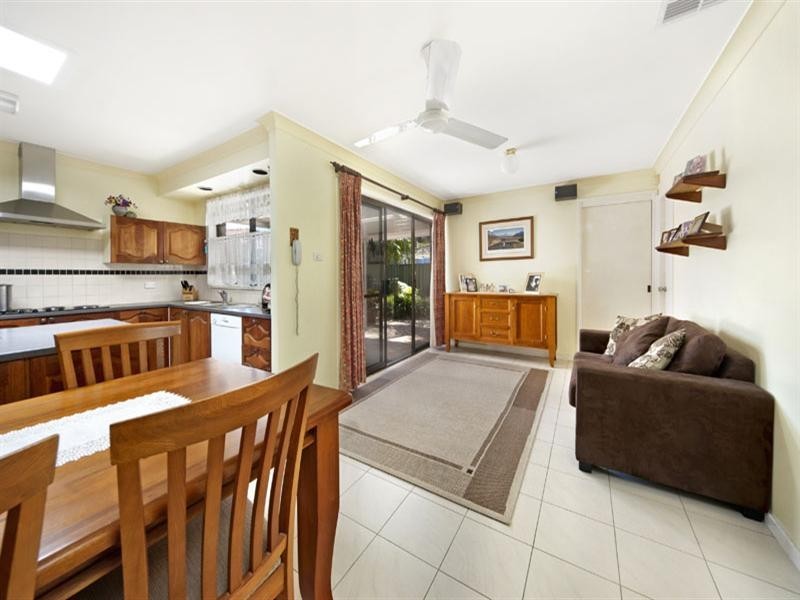 4 Roebuck Place, Illawong NSW 2234