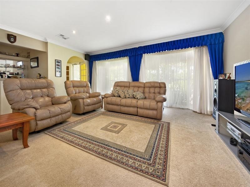 4 Roebuck Place, Illawong NSW 2234