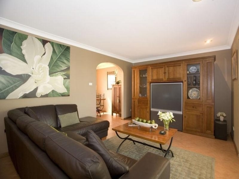 38 Hall Drive, Menai NSW 2234