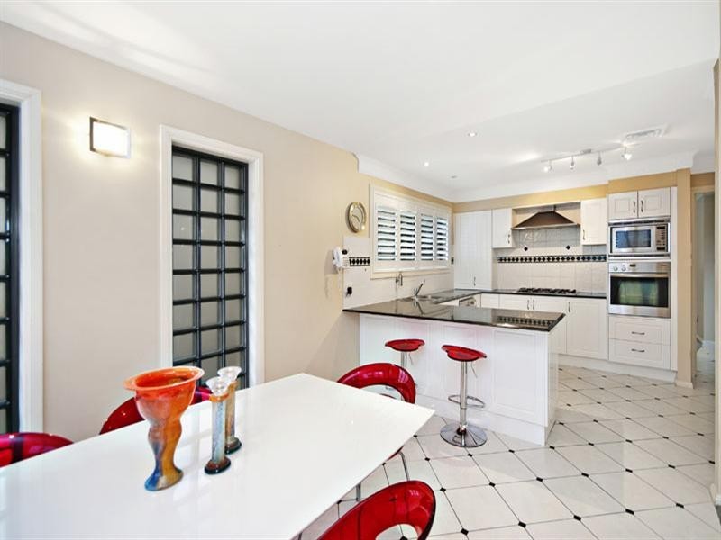 2A Ocean Place, Illawong NSW 2234