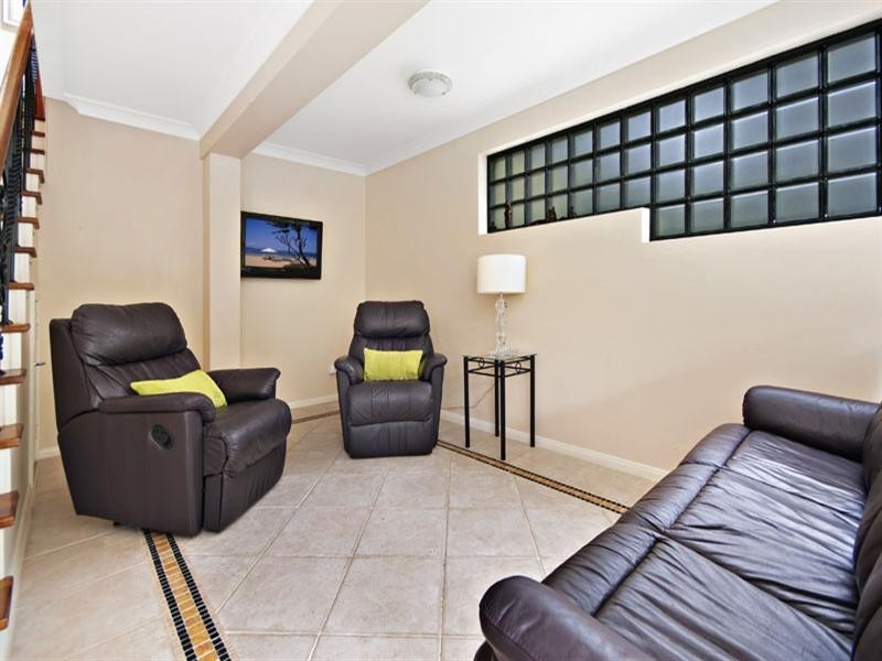 2A Ocean Place, Illawong NSW 2234