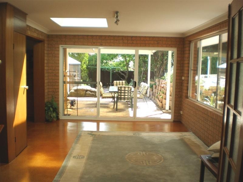 1 West Close, Illawong NSW 2234