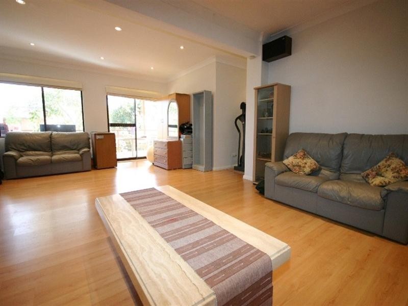 23 Hall Drive, Menai NSW 2234