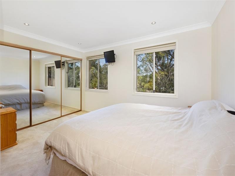 32 Hall Drive, Menai NSW 2234