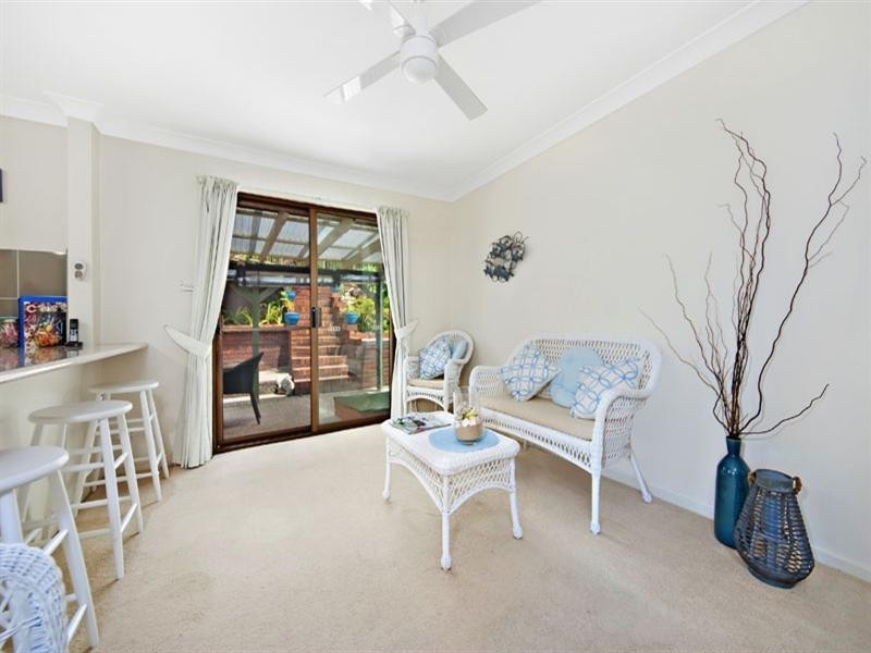 96 Blaxland Drive, Illawong NSW 2234