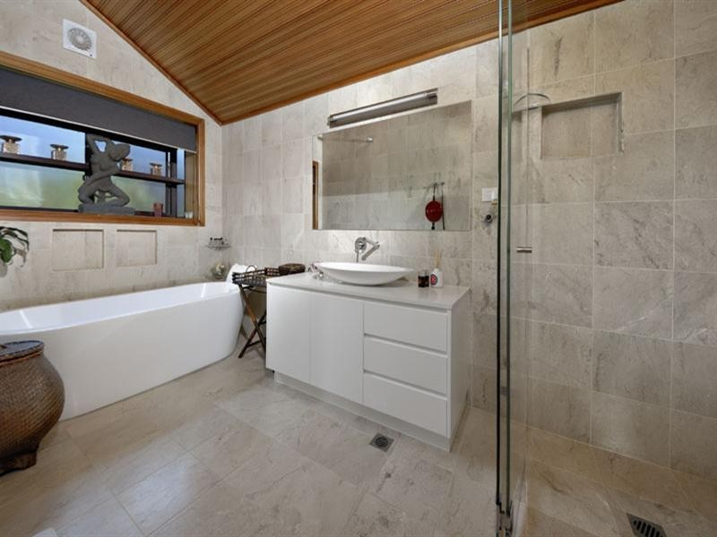 49 Griffin Parade, Illawong NSW 2234