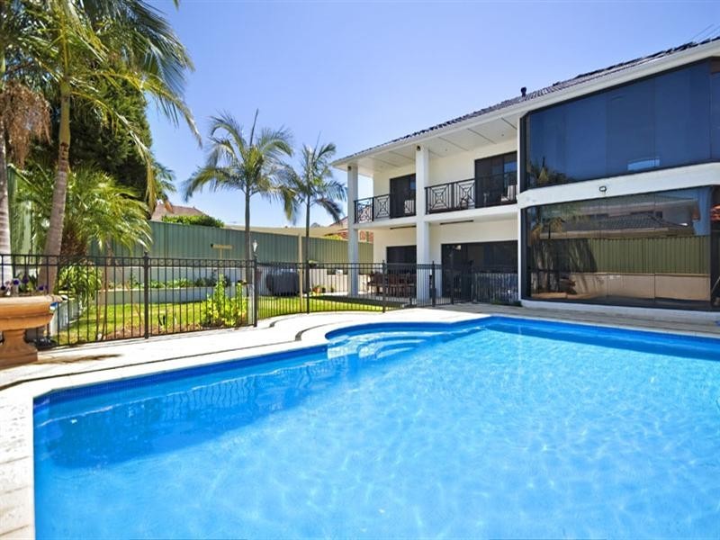 5 Treborth Place, Menai NSW 2234