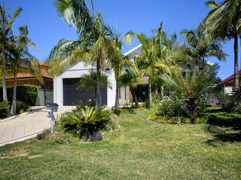 5 Treborth Place, Menai NSW 2234