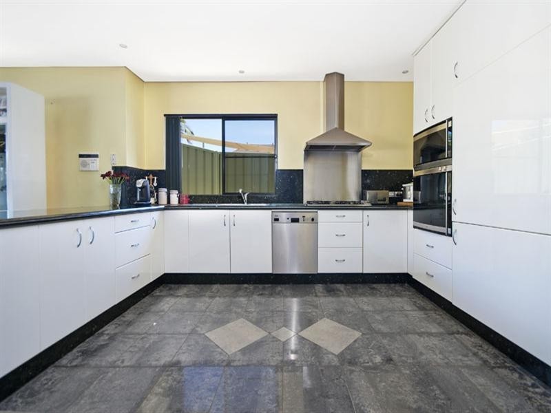 5 Treborth Place, Menai NSW 2234