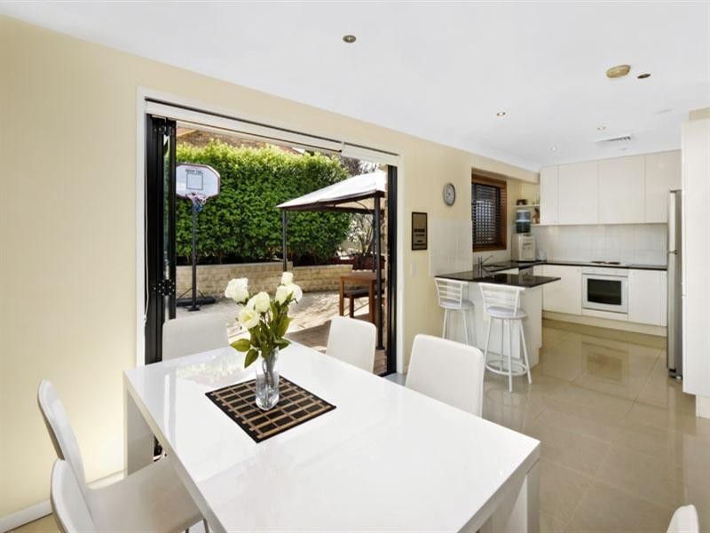 21 Jervis Drive, Illawong NSW 2234