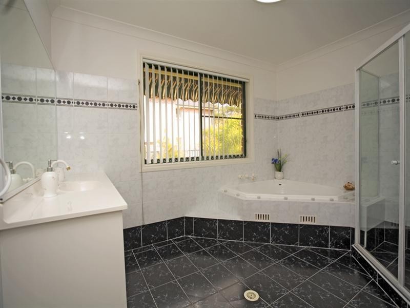 27 Stringybark Place, Alfords Point NSW 2234