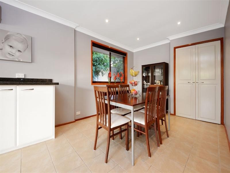 9 Reid Place, Illawong NSW 2234