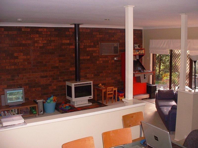 1 Barker Close, Illawong NSW 2234