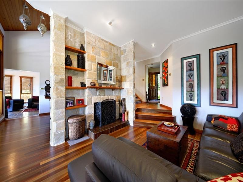 49 Griffin Parade, Illawong NSW 2234