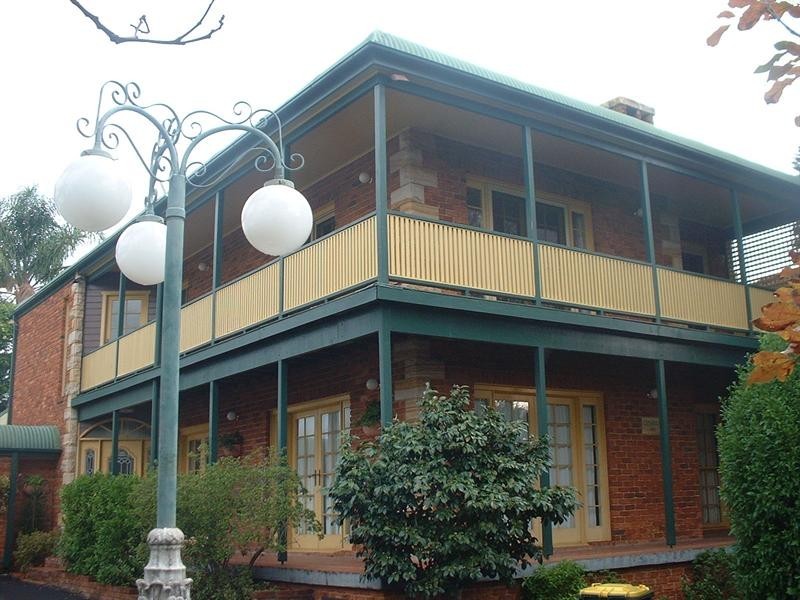 39 Austin Street, Illawong NSW 2234