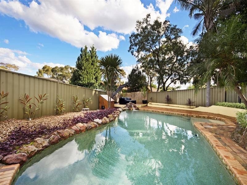 16 Byron Place, Illawong NSW 2234