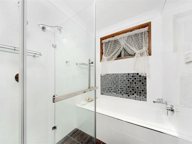 16 Brushwood Drive, Alfords Point NSW 2234
