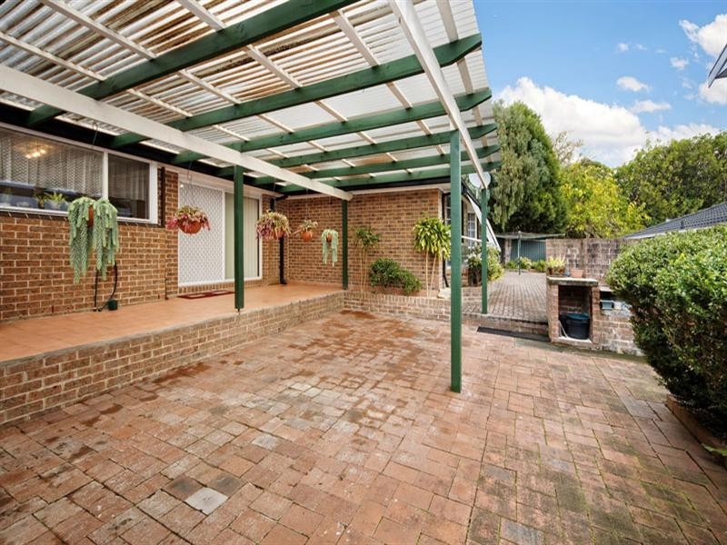 7 Hobart Place, Illawong NSW 2234