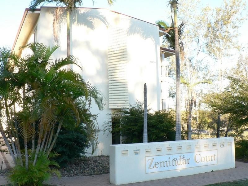 10/4 Pittsbay Crescent, Boyne Island QLD 4680