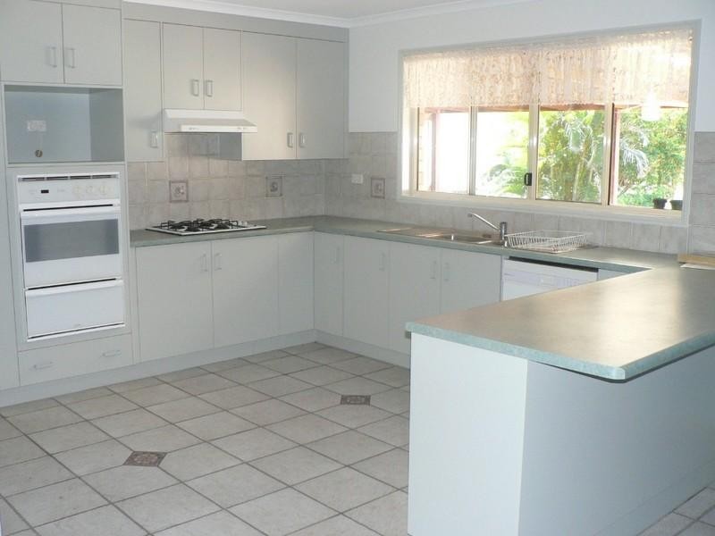 30 Lomandra Street, Boyne Island QLD 4680