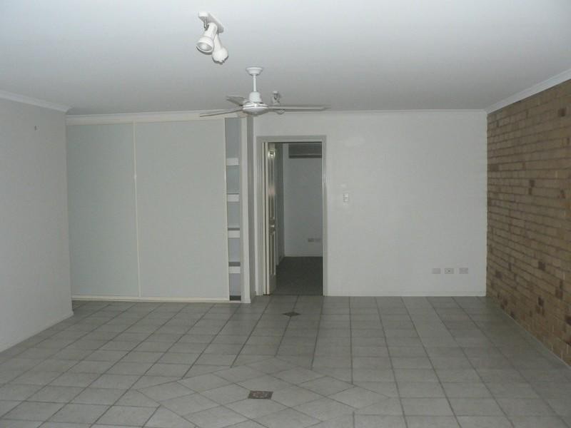 30 Lomandra Street, Boyne Island QLD 4680