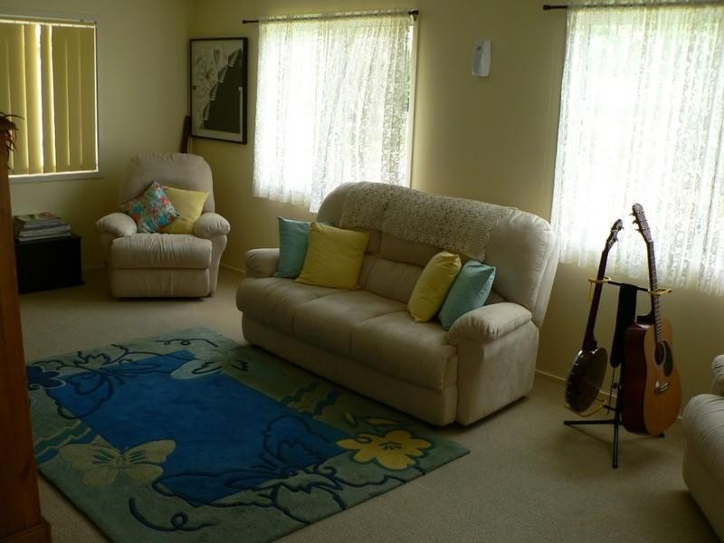 12 Hayes Avenue, Boyne Island QLD 4680