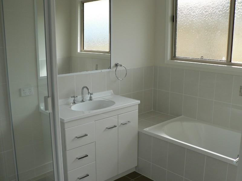 6B Jenny Lind Court, Boyne Island QLD 4680