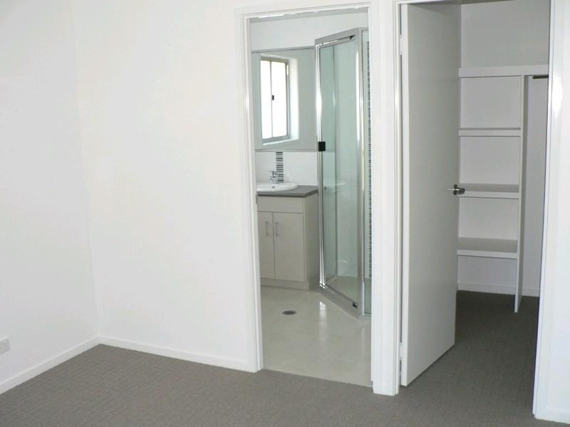 Boyne Island QLD 4680