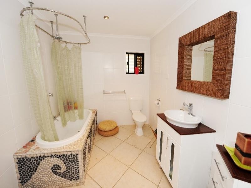 Boyne Island QLD 4680