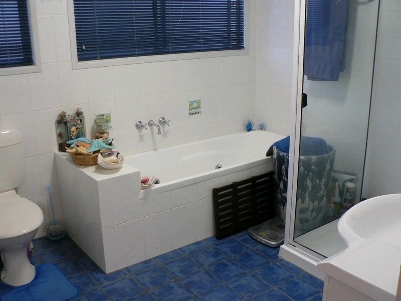 Boyne Island QLD 4680