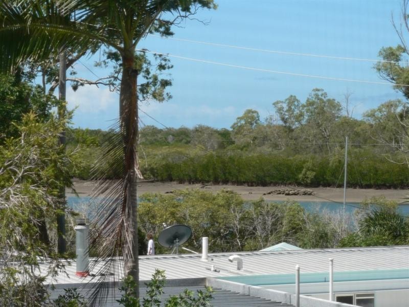 5/4 Arthur Street, Boyne Island QLD 4680