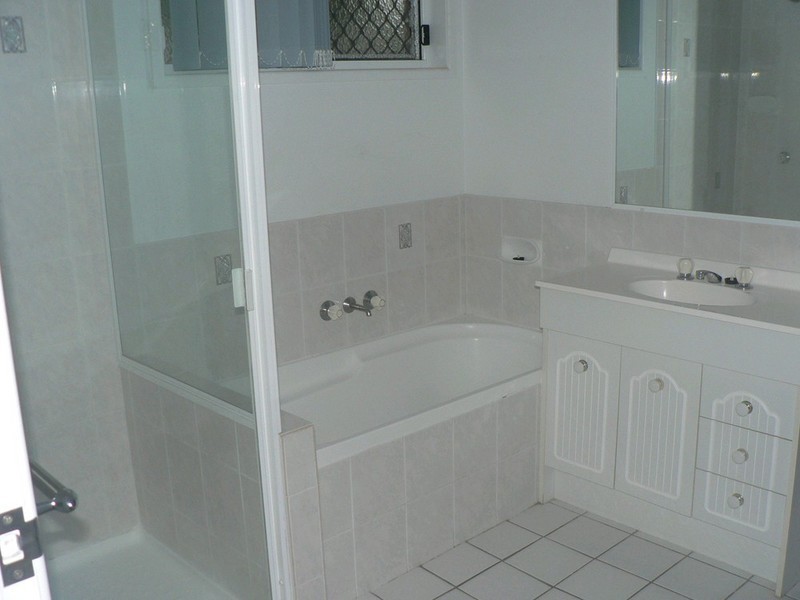 Boyne Island QLD 4680