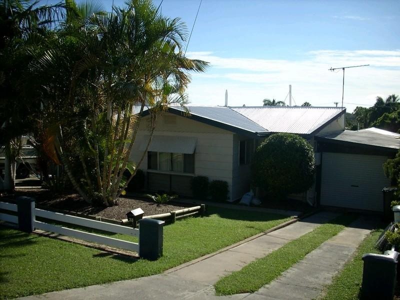 33 Amaroo Street, Boyne Island QLD 4680