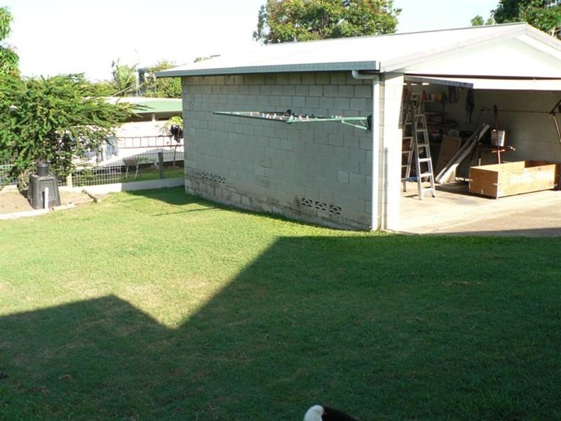 33 Amaroo Street, Boyne Island QLD 4680