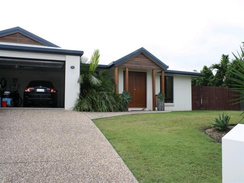 14 Schooner Street, Tannum Sands QLD 4680
