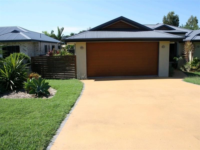 6 Riverside Drive, Tannum Sands QLD 4680