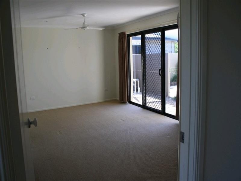 6 Riverside Drive, Tannum Sands QLD 4680