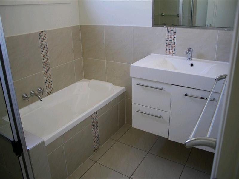 6 Riverside Drive, Tannum Sands QLD 4680