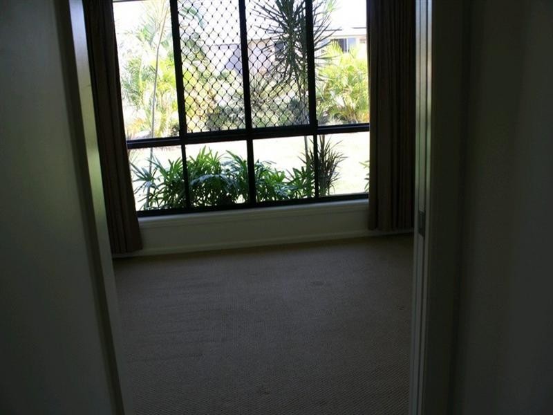 6 Riverside Drive, Tannum Sands QLD 4680