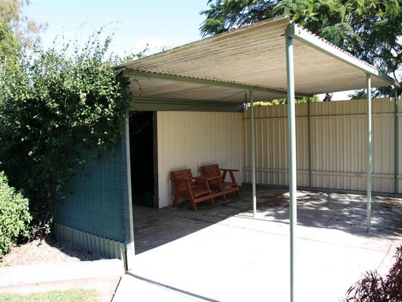 93 Booth Avenue, Tannum Sands QLD 4680