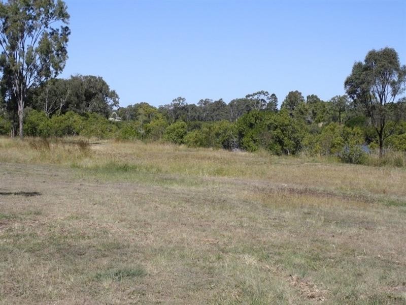 100 Handley Drive, Boyne Island QLD 4680