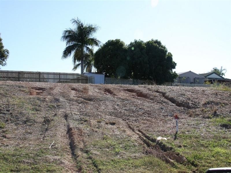 8 Hoddinott Close, Tannum Sands QLD 4680