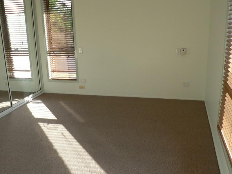 31 Geoffrey Thomas Drive, Tannum Sands QLD 4680