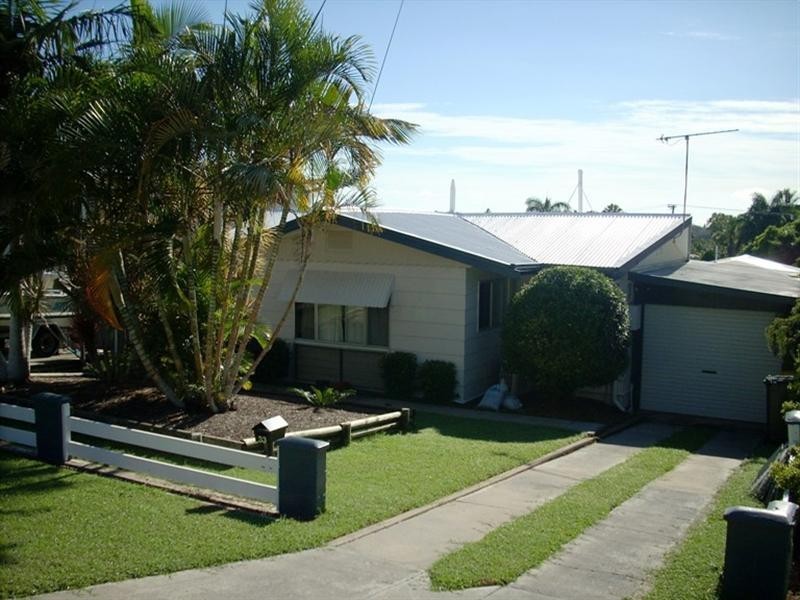 33 Amaroo Street, Boyne Island QLD 4680