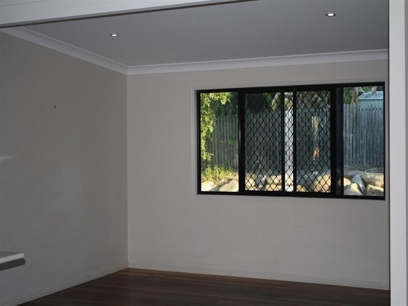 17 Davina Street, Boyne Island QLD 4680