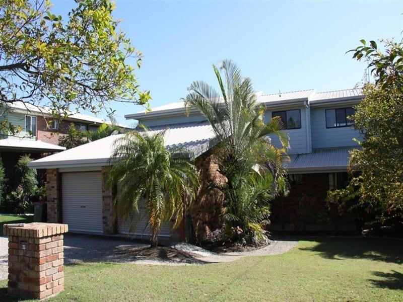 60 Booth Avenue, Tannum Sands QLD 4680