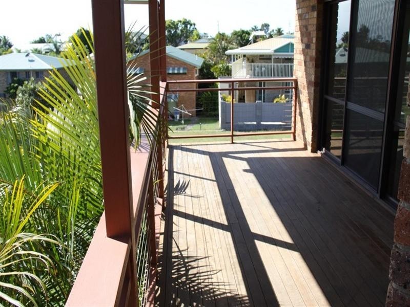 60 Booth Avenue, Tannum Sands QLD 4680