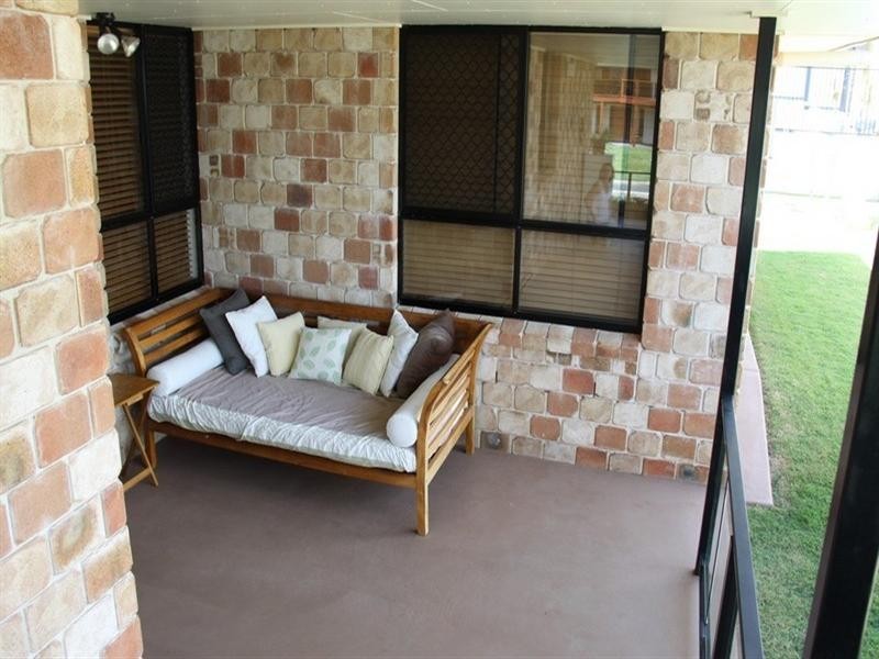 10 Lighthouse Drive, Boyne Island QLD 4680