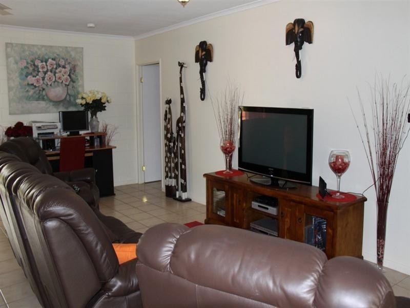 68 Koorawatha Drive, Bororen QLD 4678